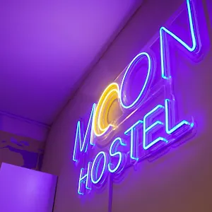  Hostal Moon